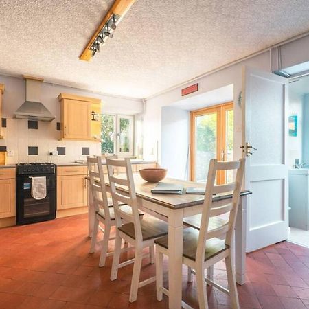 Cosy Welsh Cottage In St Davids Centre With Garden Extérieur photo