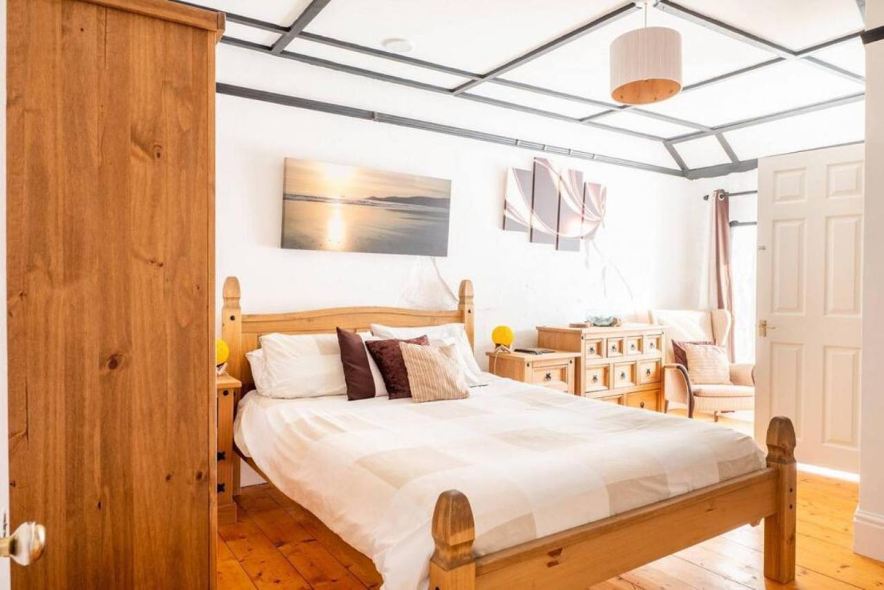 Cosy Welsh Cottage In St Davids Centre With Garden Extérieur photo