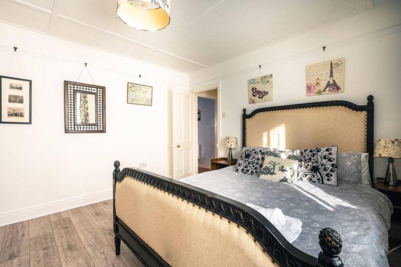 Cosy Welsh Cottage In St Davids Centre With Garden Extérieur photo