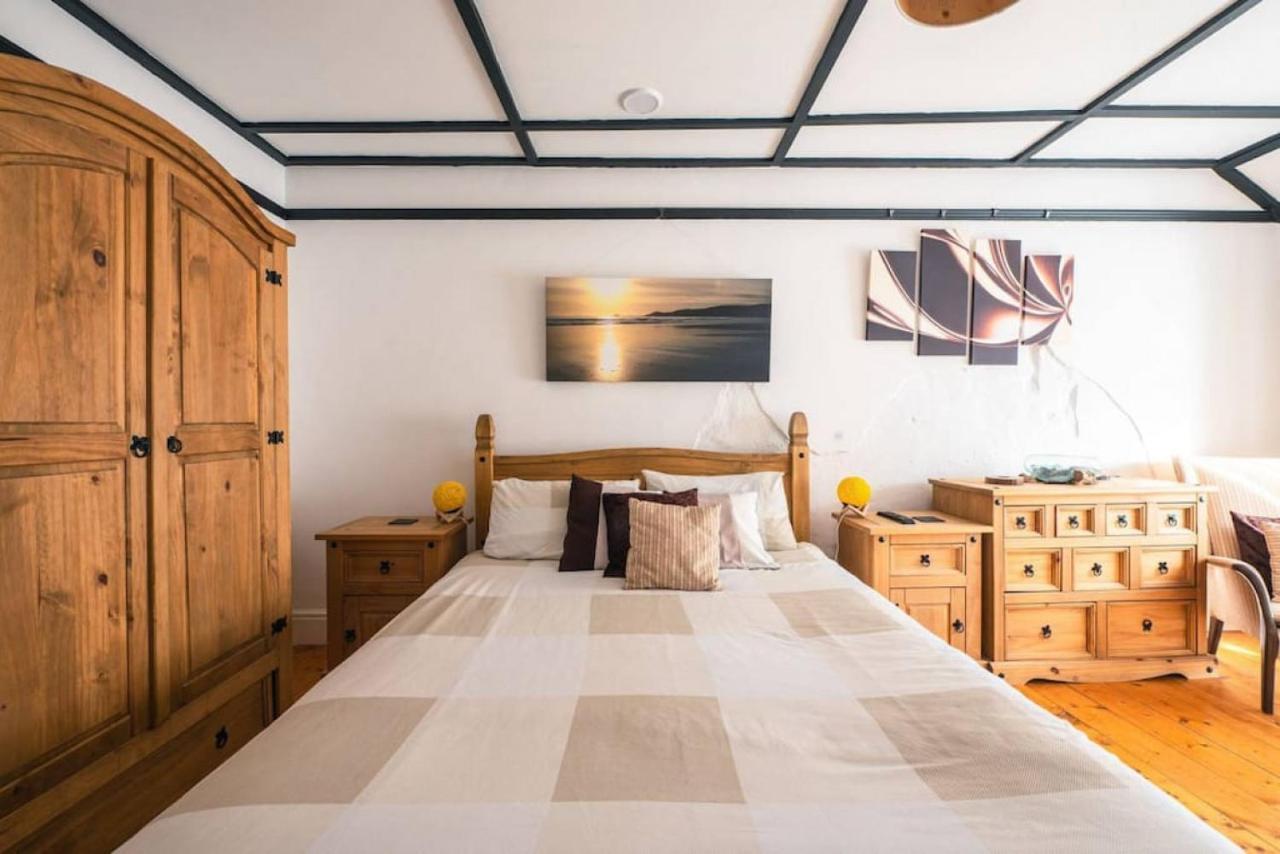 Cosy Welsh Cottage In St Davids Centre With Garden Extérieur photo