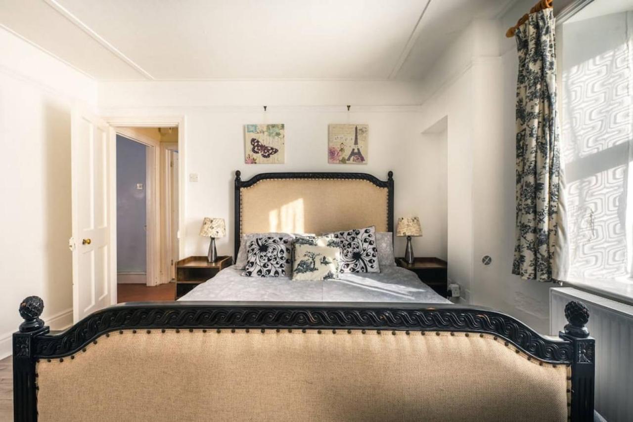 Cosy Welsh Cottage In St Davids Centre With Garden Extérieur photo