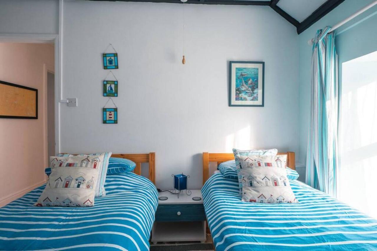 Cosy Welsh Cottage In St Davids Centre With Garden Extérieur photo