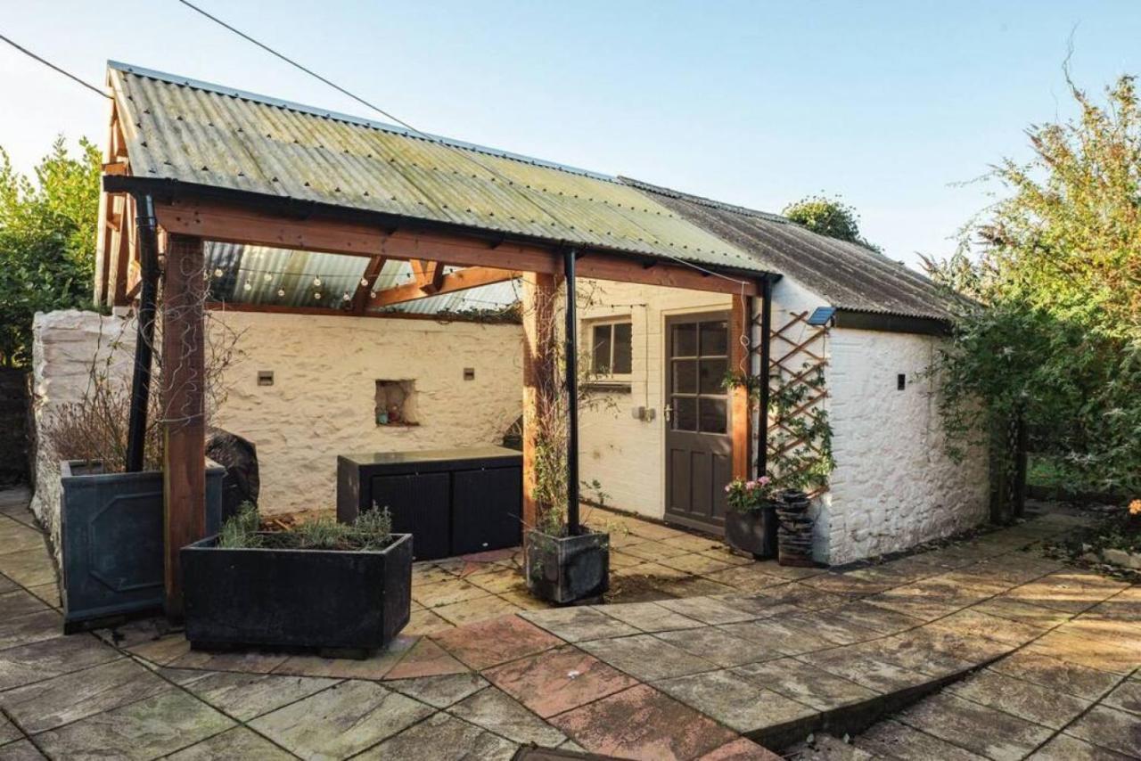 Cosy Welsh Cottage In St Davids Centre With Garden Extérieur photo
